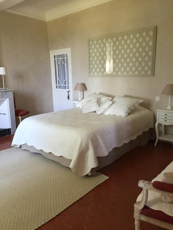 Domaine La Carraire Bed and Breakfast Lauris Buitenkant foto
